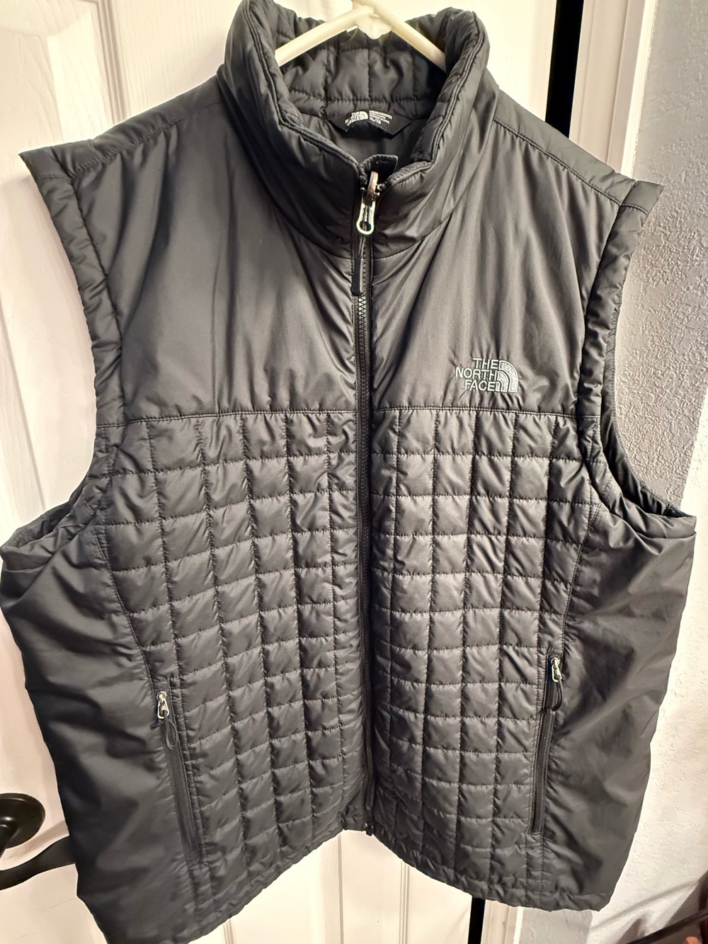 The North Face Men's Quilted Vest - Dark Gray